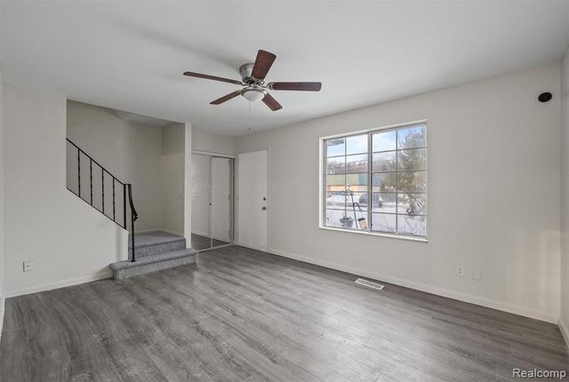 37104 Jefferson Avenue, Harrison Twp, MI 48045