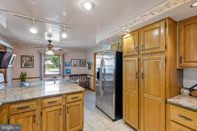 2338 MOLE RD, Secane, PA 19018