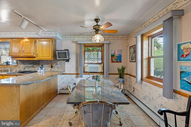 2338 MOLE RD, Secane, PA 19018