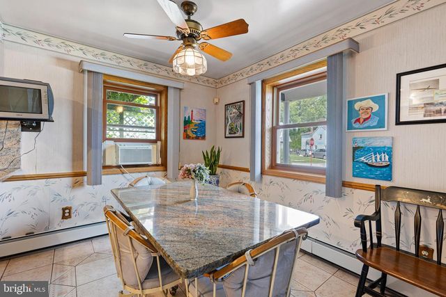 2338 MOLE RD, Secane, PA 19018