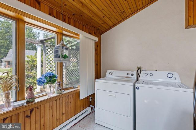 2338 MOLE RD, Secane, PA 19018