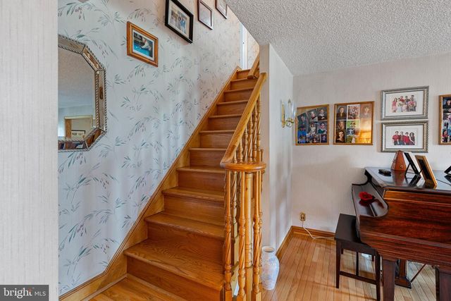 2338 MOLE RD, Secane, PA 19018