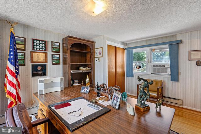 2338 MOLE RD, Secane, PA 19018
