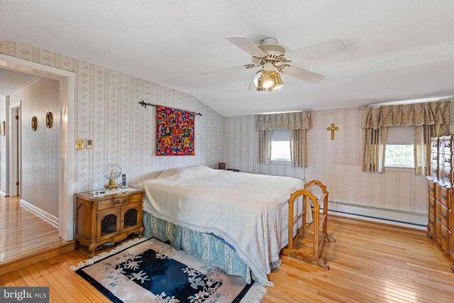 2338 MOLE RD, Secane, PA 19018