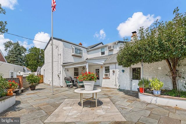 2338 MOLE RD, Secane, PA 19018