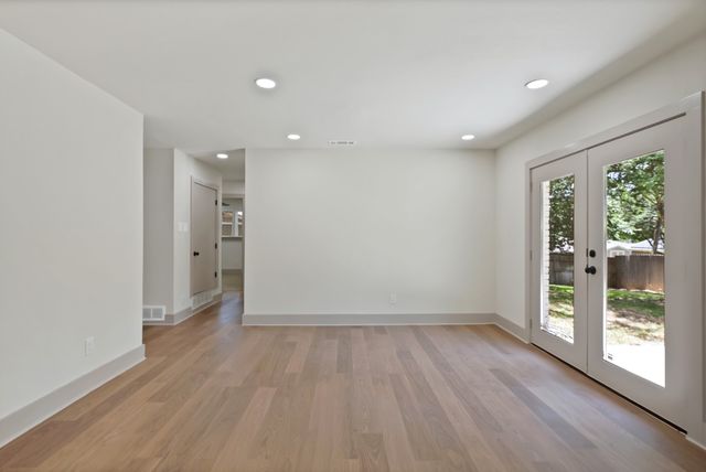 5704 Wessex Avenue, Fort Worth, TX 76133