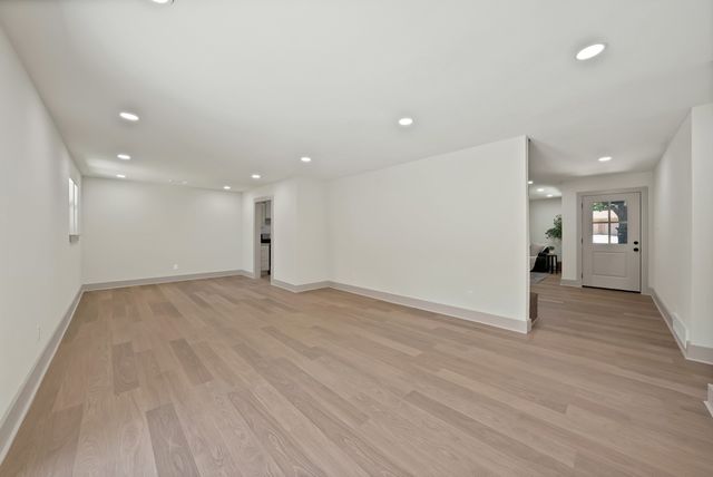 5704 Wessex Avenue, Fort Worth, TX 76133