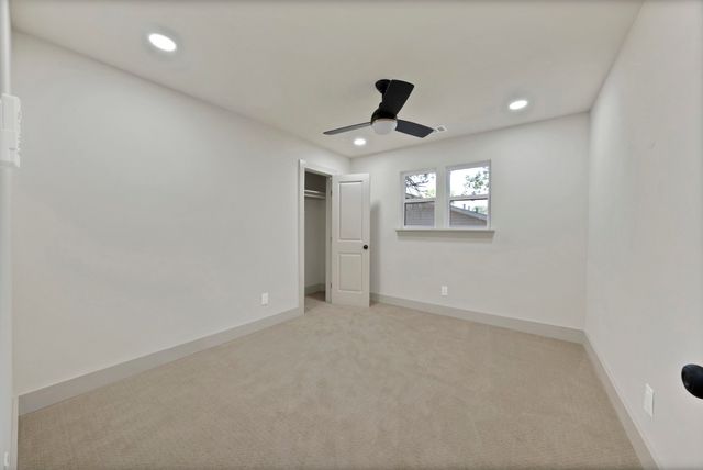 5704 Wessex Avenue, Fort Worth, TX 76133