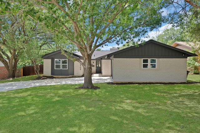 5704 Wessex Avenue, Fort Worth, TX 76133