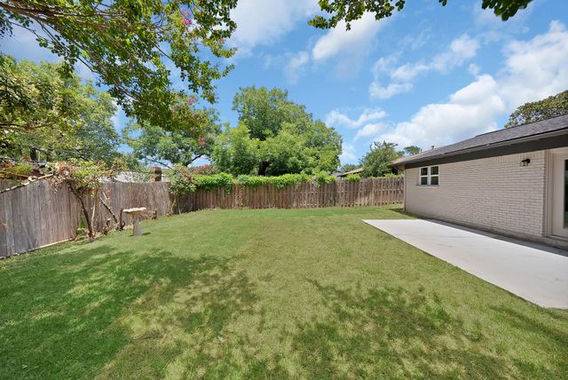5704 Wessex Avenue, Fort Worth, TX 76133