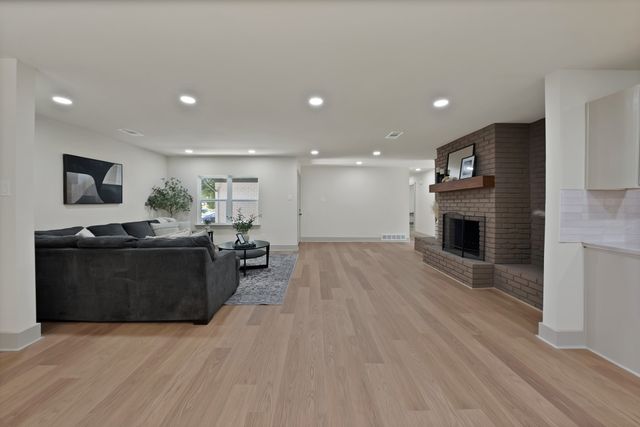 5704 Wessex Avenue, Fort Worth, TX 76133