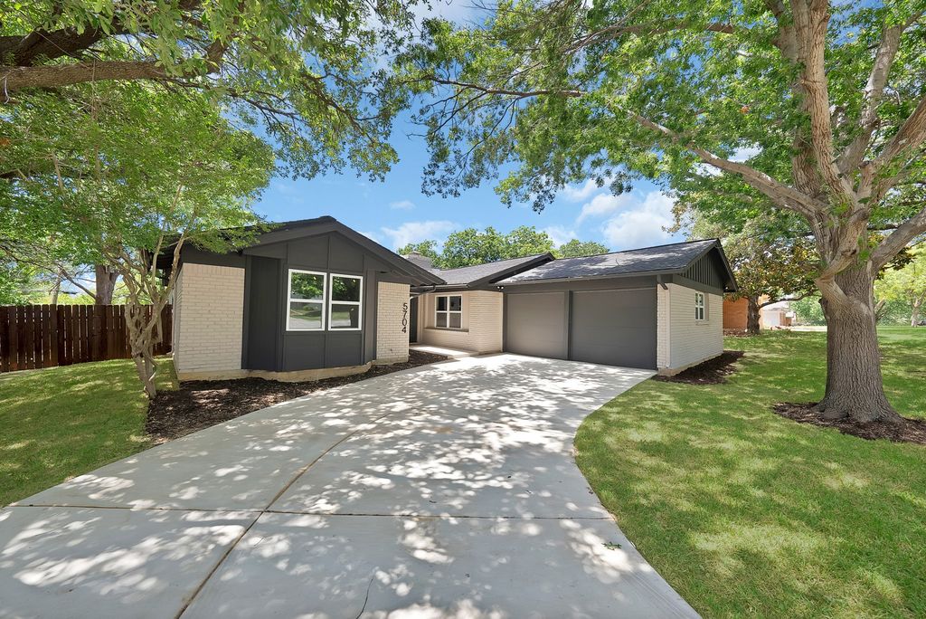 5704 Wessex Avenue, Fort Worth, TX 76133