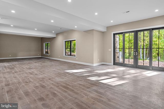 446 MOUNTAINWOODS DR, Lake Harmony, PA 18624