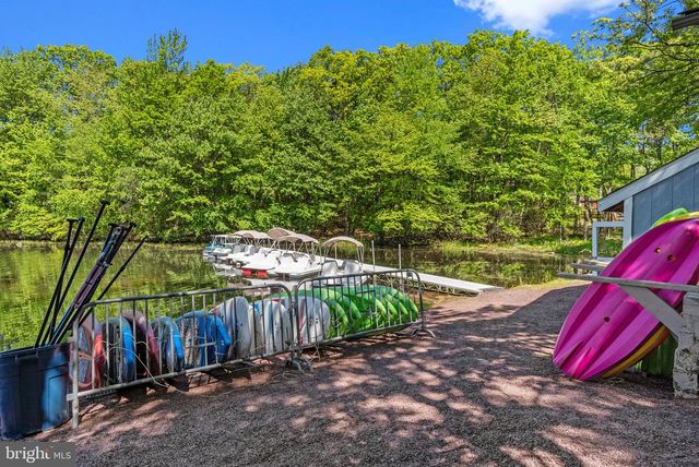 446 MOUNTAINWOODS DR, Lake Harmony, PA 18624