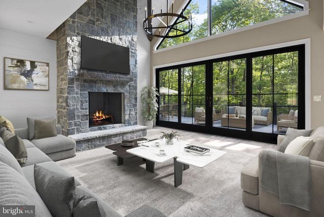 446 MOUNTAINWOODS DR, Lake Harmony, PA 18624