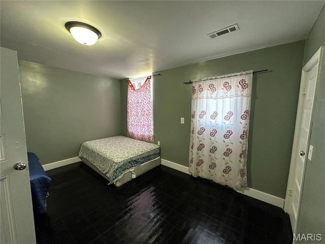 463 Walsh Street, St Louis, MO 63111