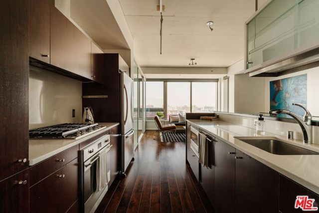 1155 S Grand Avenue 1103, Los Angeles, CA 90015