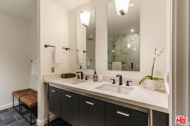 1155 S Grand Avenue 1103, Los Angeles, CA 90015