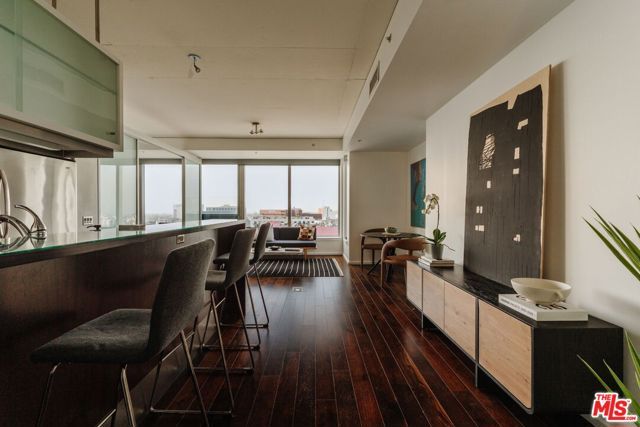 1155 S Grand Avenue 1103, Los Angeles, CA 90015