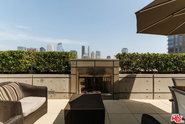 1155 S Grand Avenue 1103, Los Angeles, CA 90015