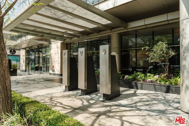 1155 S Grand Avenue 1103, Los Angeles, CA 90015