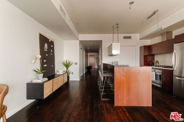 1155 S Grand Avenue 1103, Los Angeles, CA 90015