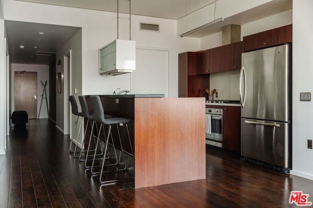 1155 S Grand Avenue 1103, Los Angeles, CA 90015