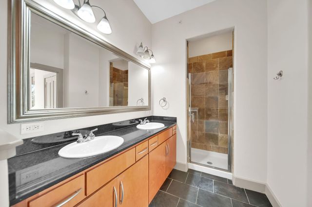 1901 Post Oak Boulevard 4105, Houston, TX 77056