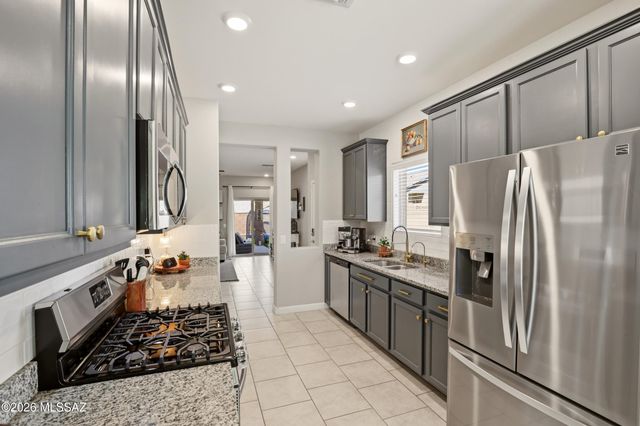 3349 N Dales Crossing Drive, Tucson, AZ 85745
