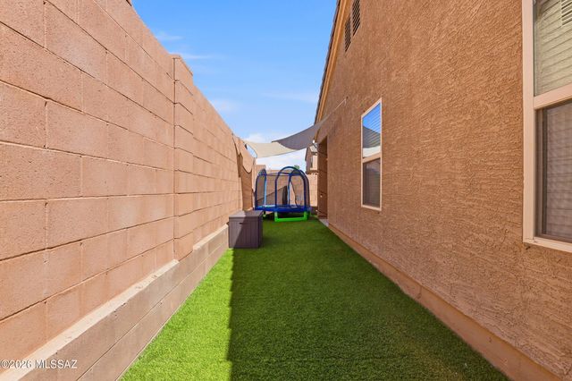 3349 N Dales Crossing Drive, Tucson, AZ 85745