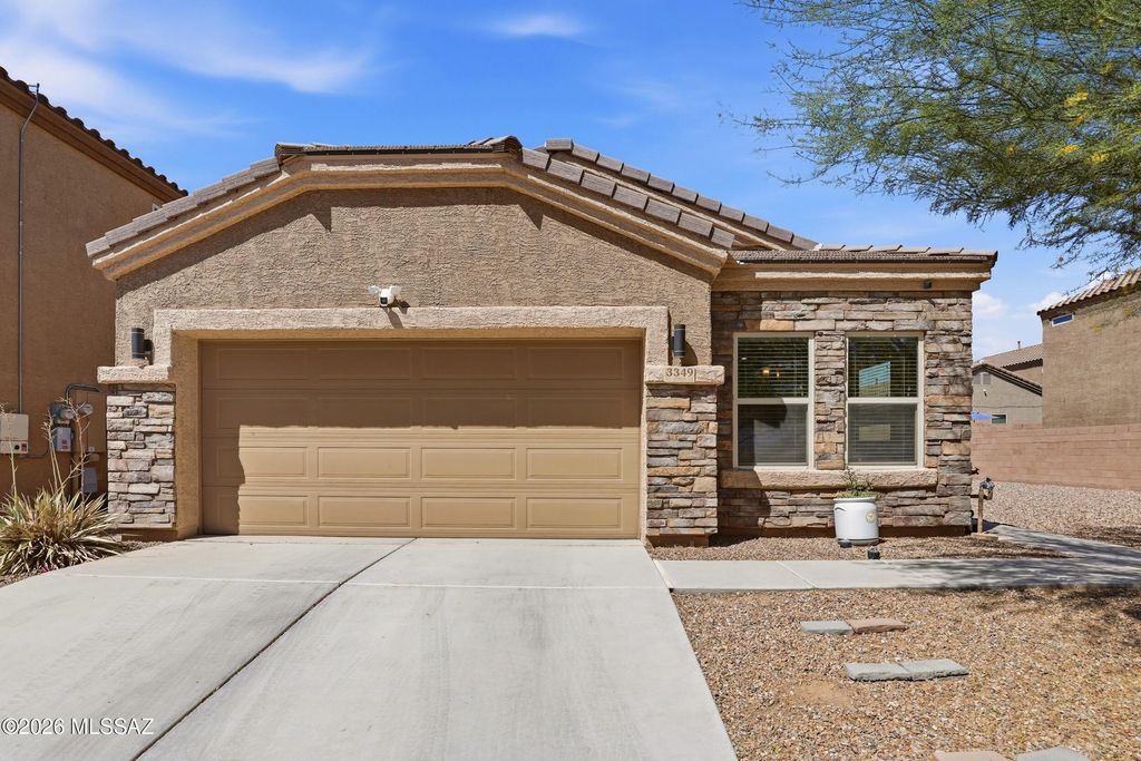 3349 N Dales Crossing Drive, Tucson, AZ 85745