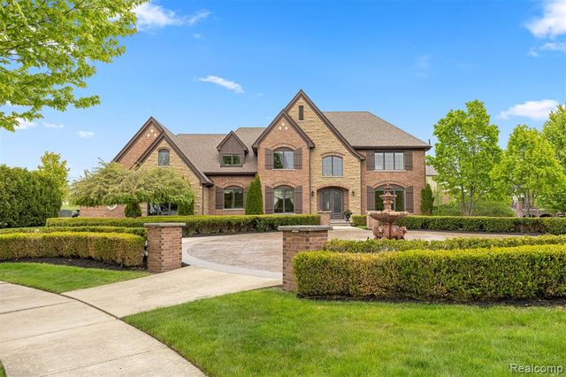 48892 Barola Court, Northville, MI 48167