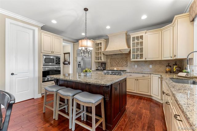 48892 Barola Court, Northville, MI 48167