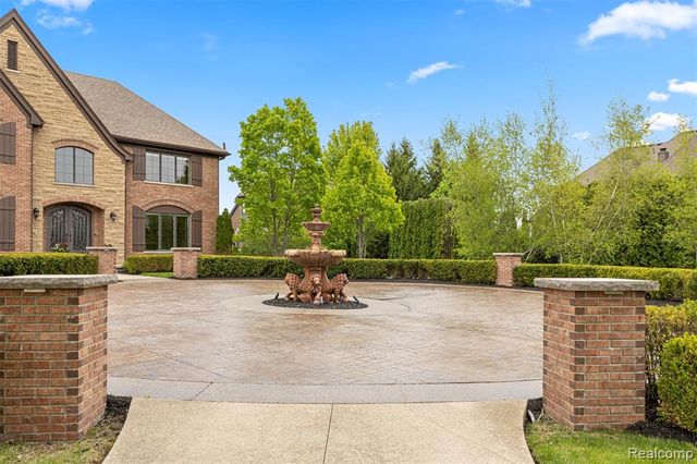 48892 Barola Court, Northville, MI 48167