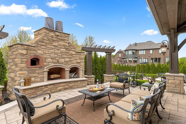 48892 Barola Court, Northville, MI 48167