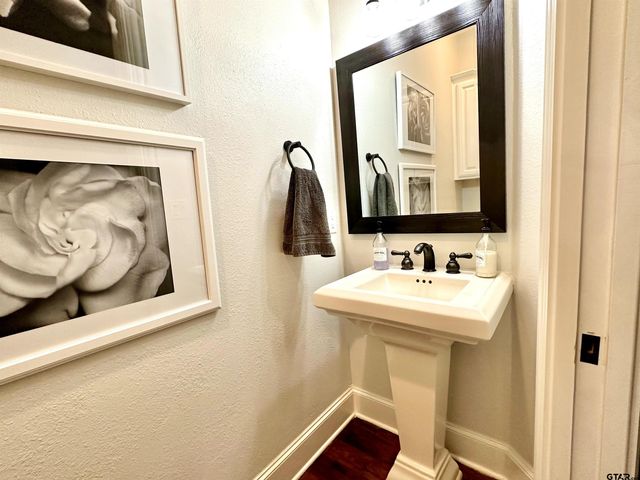 140 Red Oak CT, Bullard, TX 75757