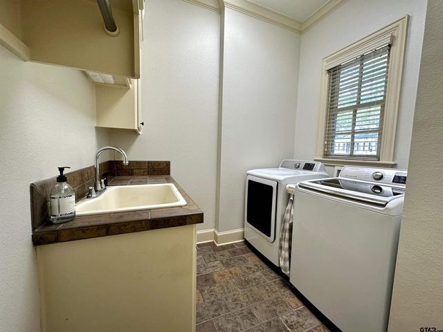 140 Red Oak CT, Bullard, TX 75757