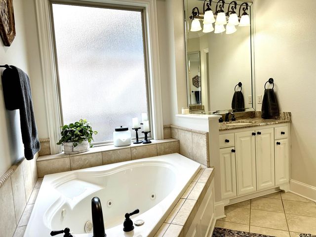 140 Red Oak CT, Bullard, TX 75757