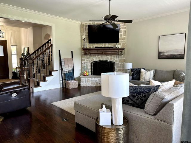 140 Red Oak CT, Bullard, TX 75757