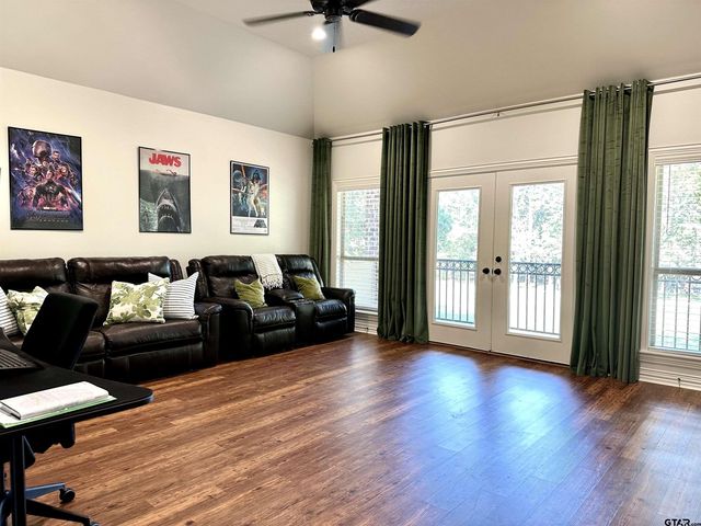 140 Red Oak CT, Bullard, TX 75757