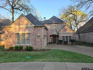 140 Red Oak CT, Bullard, TX 75757