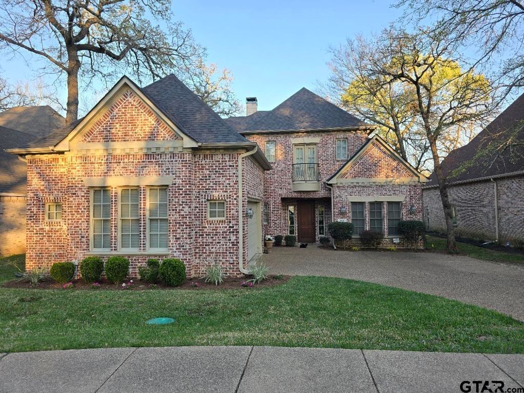 140 Red Oak CT, Bullard, TX 75757