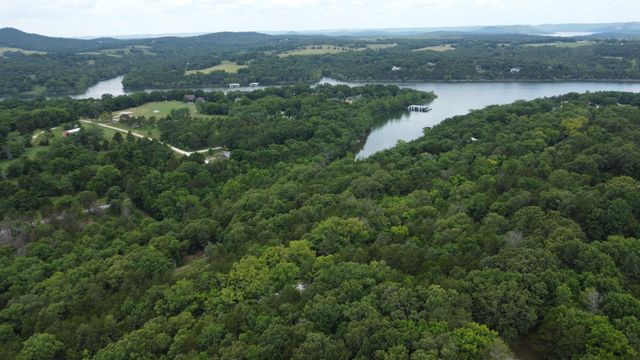 11 Daisy Lane, Lampe, MO 65681