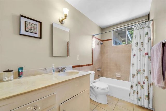 2551 W Rome, Anaheim, CA 92804