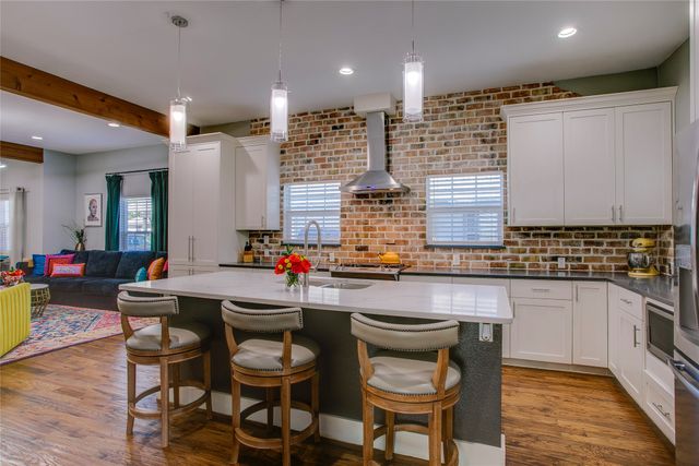 322 S Brighton Avenue, Dallas, TX 75208