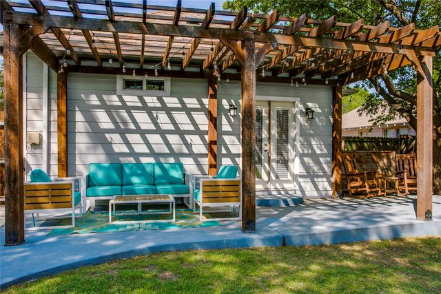 322 S Brighton Avenue, Dallas, TX 75208