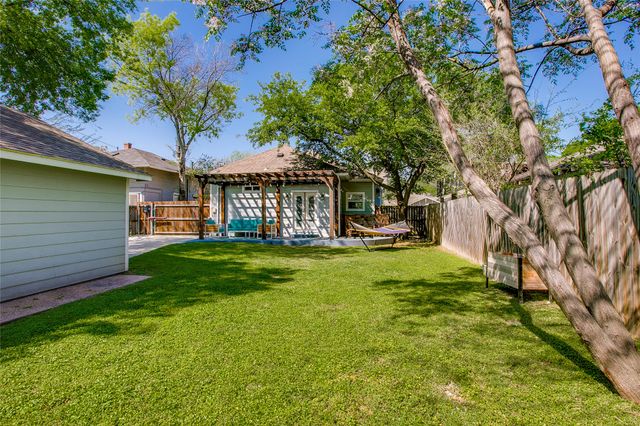 322 S Brighton Avenue, Dallas, TX 75208