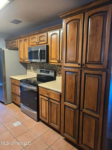 2717 Honduras Drive, Gautier, MS 39553