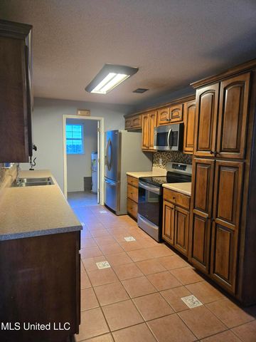 2717 Honduras Drive, Gautier, MS 39553