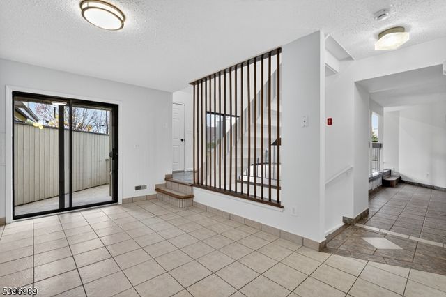 29 Spencer St, Franklin Twp., NJ 08873